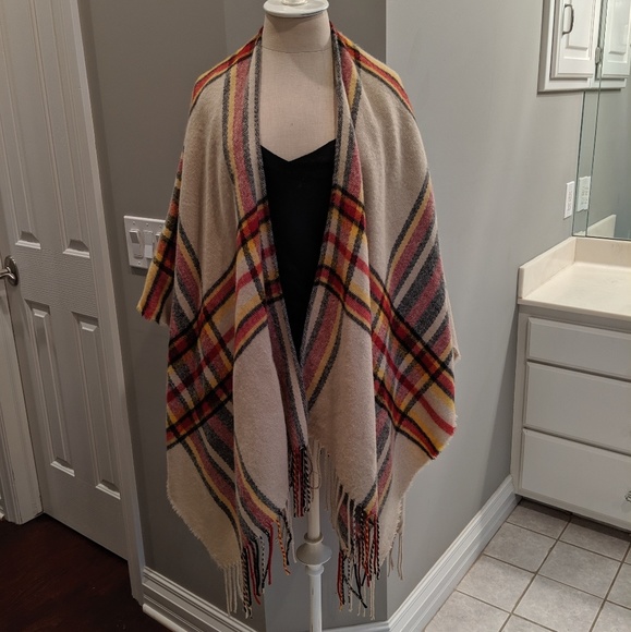 Other - Cozy shawl